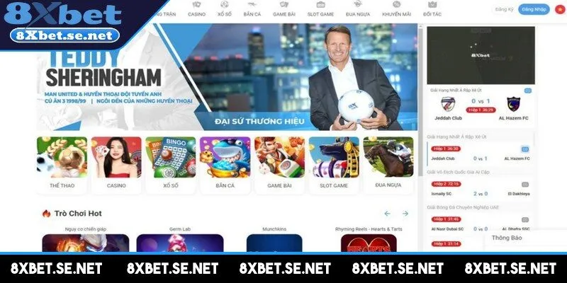 Giao diện hiện đại, lấy hai gam màu xanh, trắng làm chủ đạo